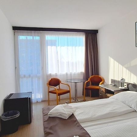 Hotel Hungaria Siofok Exterior photo