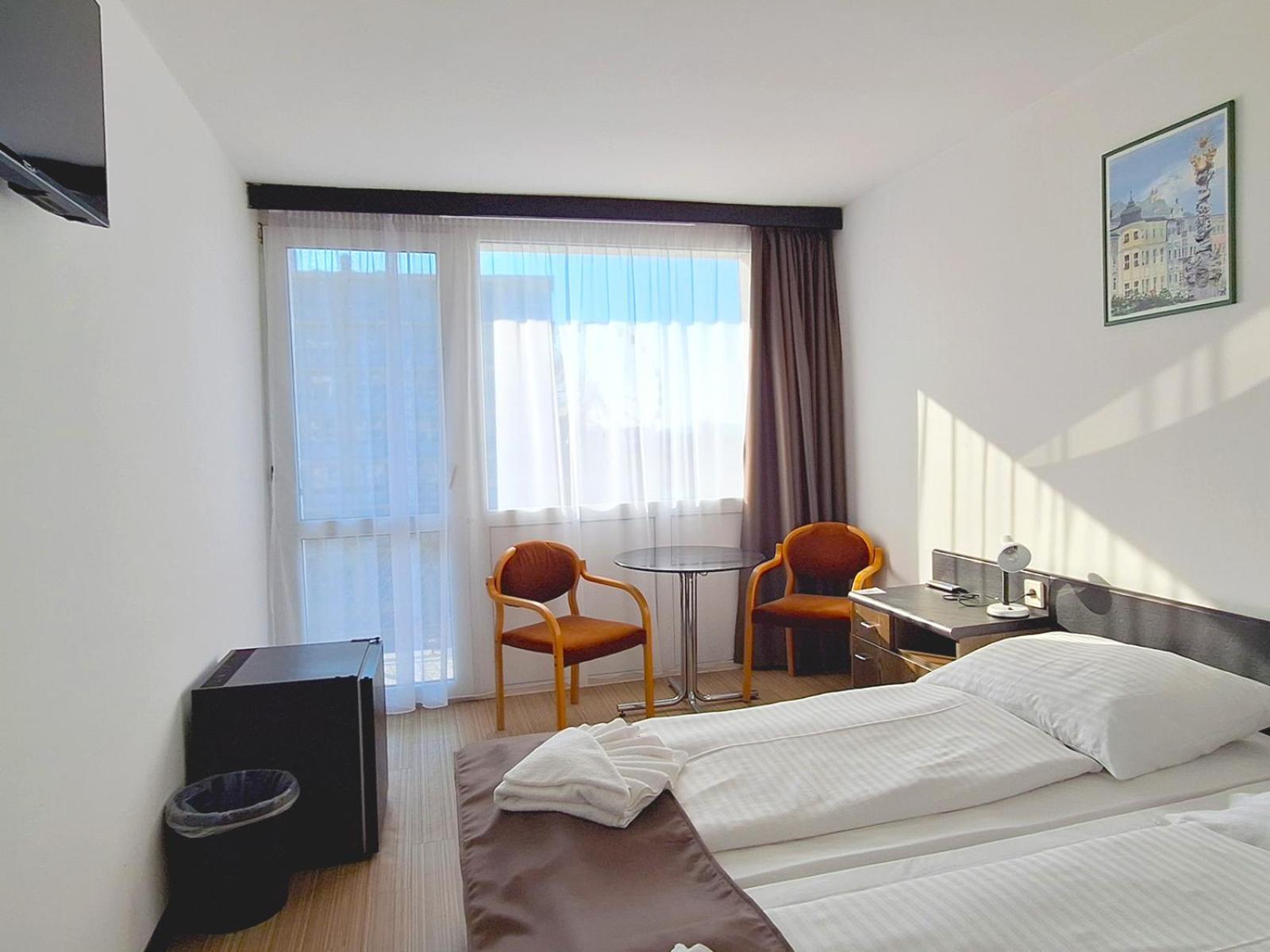 Hotel Hungaria Siofok Exterior photo