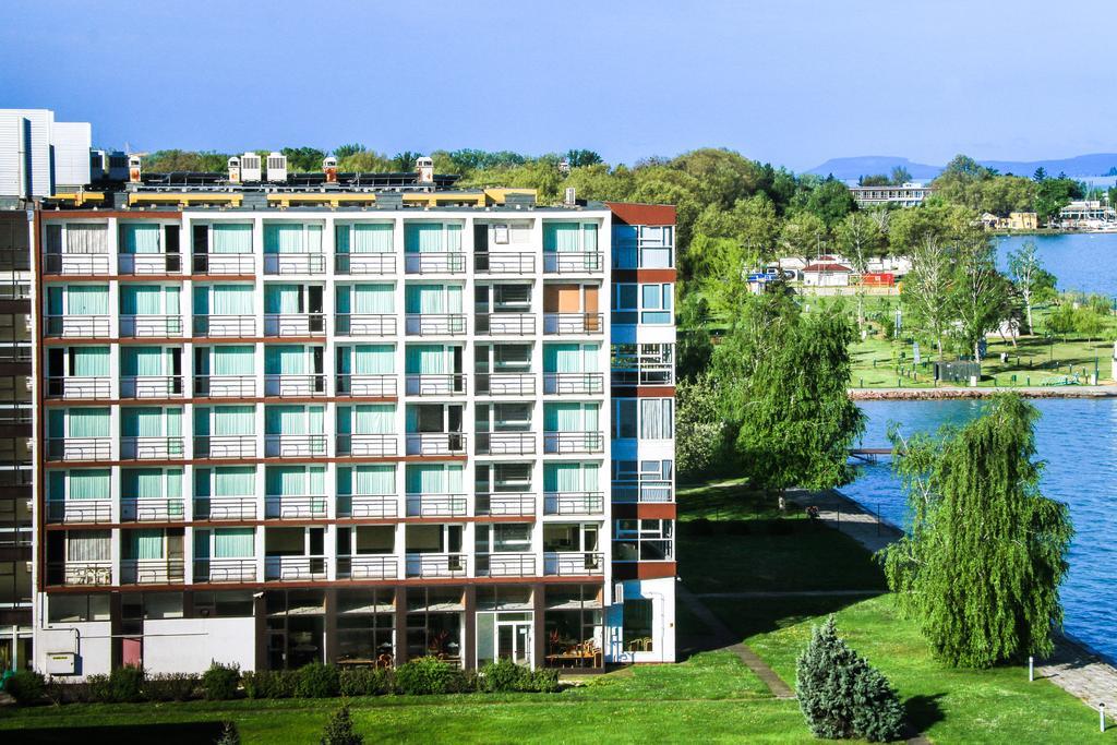 Hotel Hungaria Siofok Exterior photo